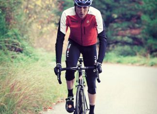 Test longue durée Castelli Alpha Jacket : racing et polyvalente Castelli Alpha test