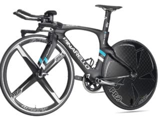 Pinarello Bolide TT pour vaincre le chrono Innovation, design et aérodynamisme sont au programme de ce nouveau Pinarello Bolide TT.