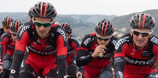 Nutrition sportive PowerBar : test complet PowerBar est partenaire d'équipe professionnelle, un gage de qualité au haut niveau.