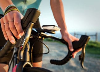 Sram Red eTap HRD en nouveauté sur velotech Le Sram Red eTap HRD est le seul système qui combine freinage à disque et transmission sans fil.