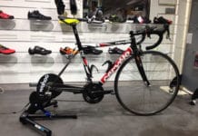 Home trainer Wahoo Kickr 2017 : la nouvelle référence Une technologie de pointe et un confort d'utilisation fantastique pour le Wahoo Kickr 2017.