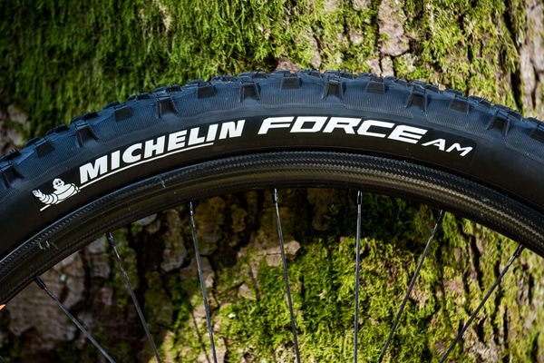 Le Michelin Force AM Compétition Line est polyvalent, exploitable et fun en utilisation.