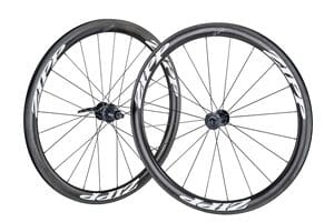 Une roue polyvalente, technique et abordable. Voici la Zipp 302.