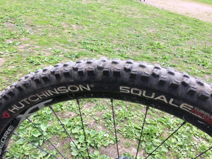 Test pneu VTT Hutchinson Squale