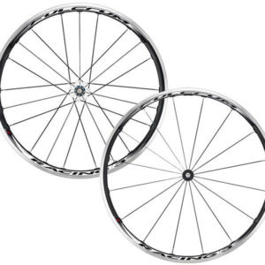 Les roues vélo route Fulcrum Racing 3 sont fiables, robustes et esthétiques.