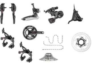 Campagnolo 12 vitesses : Super Record et Record en nouveauté Les groupes Campagnolo 12 vitesses passent un cran supplémentaire dans la transmission vélo route.©Campagnolo