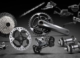 Shimano XTR M9100 : 12 vitesses, allègement et ergonomie Le groupe Shimano XTR M9100 se veut plus léger avec également 12 vitesses.