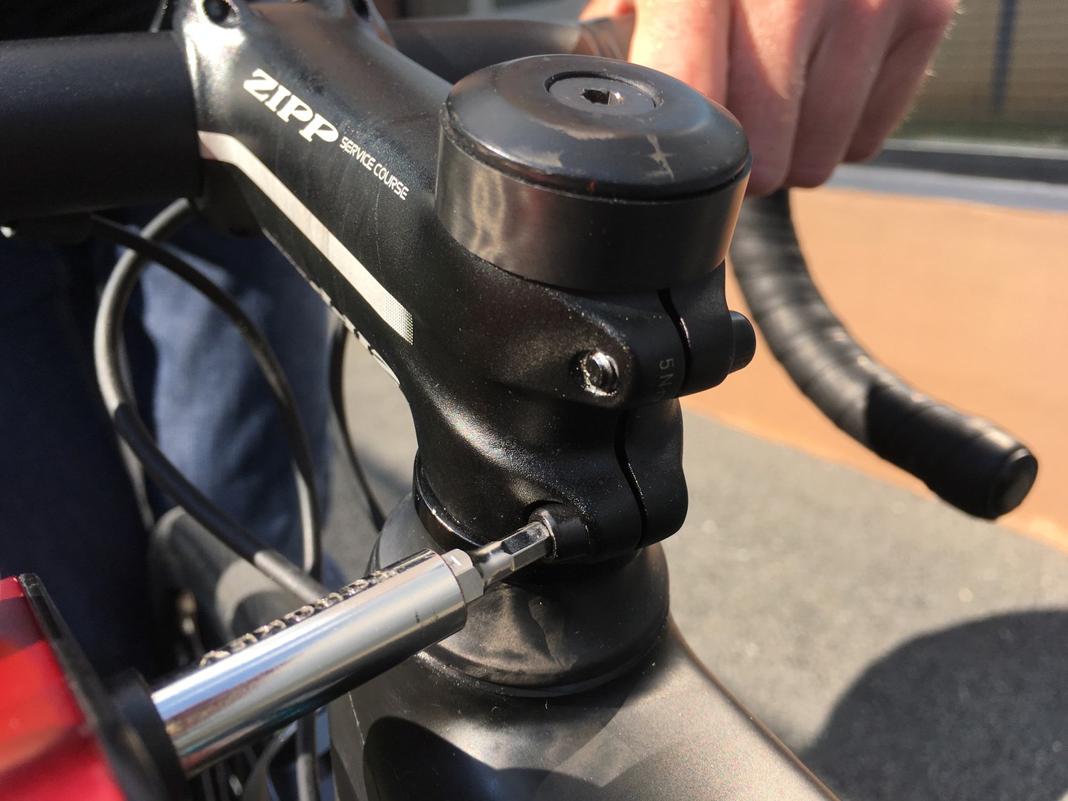 🔧🚲 Comment entretenir son jeu de direction à visser ou Aheadset ❓ 