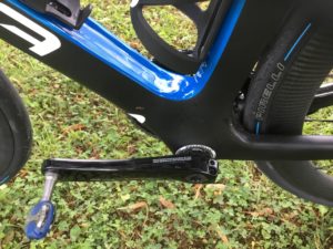 La boite de pédalier du Pinarello F10 Disk est rigide et transmet toute votre puissance.