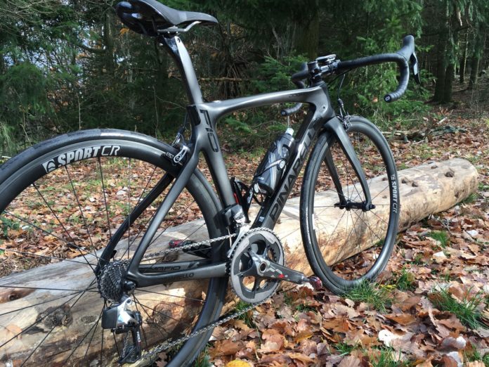 Les roues Asterion Sport CR 35 offrent un look sportif à votre vélo.