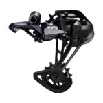 Deux dérailleurs suivant une utilisation mono ou double plateau. ©Shimano