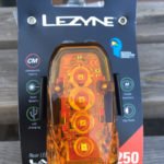 L'éclairage Lezyne Laser Drive propose 250 Lumens et 11 modes. Le top !