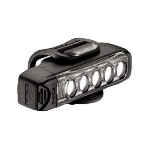 Éclairage vélo au format compact et 400 Lumens de puissance.