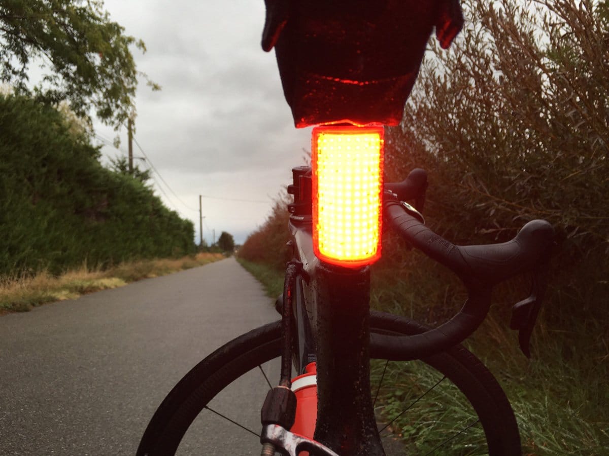 Test de l'éclairage vélo Knog Cobber : puissance et autonomie