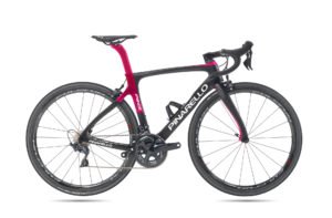 Notre coup de coeur ce Pinarello Prince FX dans le top 5 du meilleur vélo route femme.©Pinarello