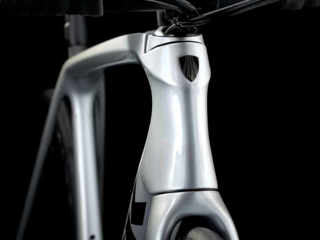 Le vélo route Trek Emonda 2021 est plus aérodynamique et plus dynamique.©Trek