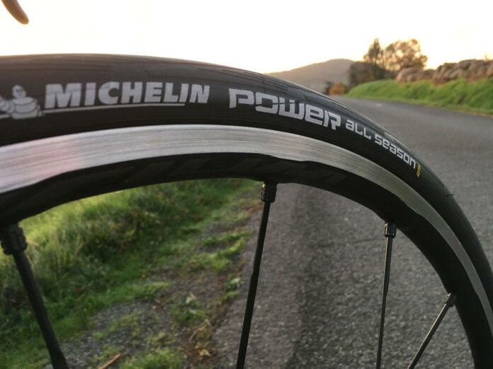 Le pneu Michelin Power All Season est parfait dès que l'hiver arrive