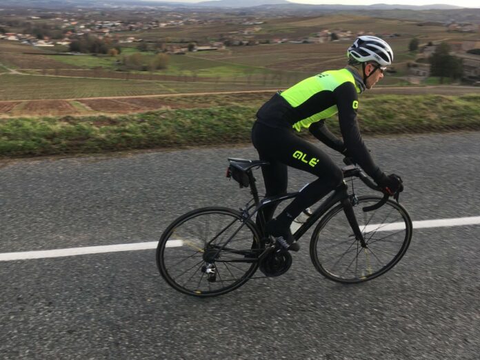 La tenue Alé Cycling est parfaite pour l'hiver et le début de saison.