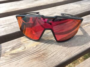 Les lunettes vélo Julbo Fury conviennent pour un visage fin.