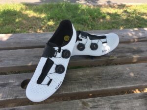 Le revêtement spécifique des chaussures Fizik Stabilita apporte une excellente respirabilité par temps chaud, c'est agréable.