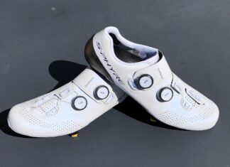 Chaussures vélo Shimano S-Phyre : la plus technique pour aller rouler ! Les chaussures Shimano S-Phyre sont ultra-performantes.