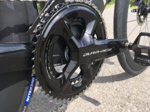 Le pédalier reste le cœur du nouveau groupe Shimano 12 vitesses route R9250.