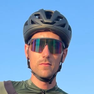 L'ensemble casque et lunettes Zerorh+ est polyvalent et technique.