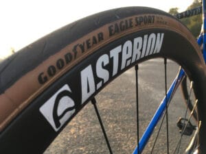 Le pneu vélo Goodyear Eagle Sport est endurant et performant