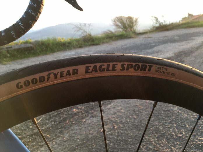 Le pneu vélo Goodyear Eagle Sport est une excellente découverte