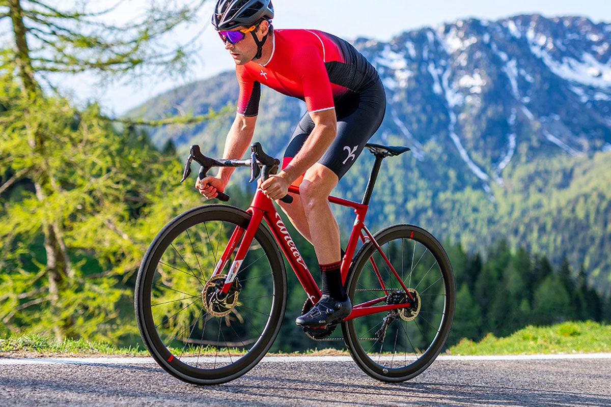 Дорога шоссейного типа как называется. Wilier Zero sl21. Шоссейник Wilier. Виллер велосипед шоссейный. Велосипед шоссейный Wilier Garda Disc 105 Aksium.