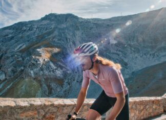 Casque route Lazer Z1 Kineticore : légèreté et sécurité Casque Lazer Z1 Kineticore ©Lazer