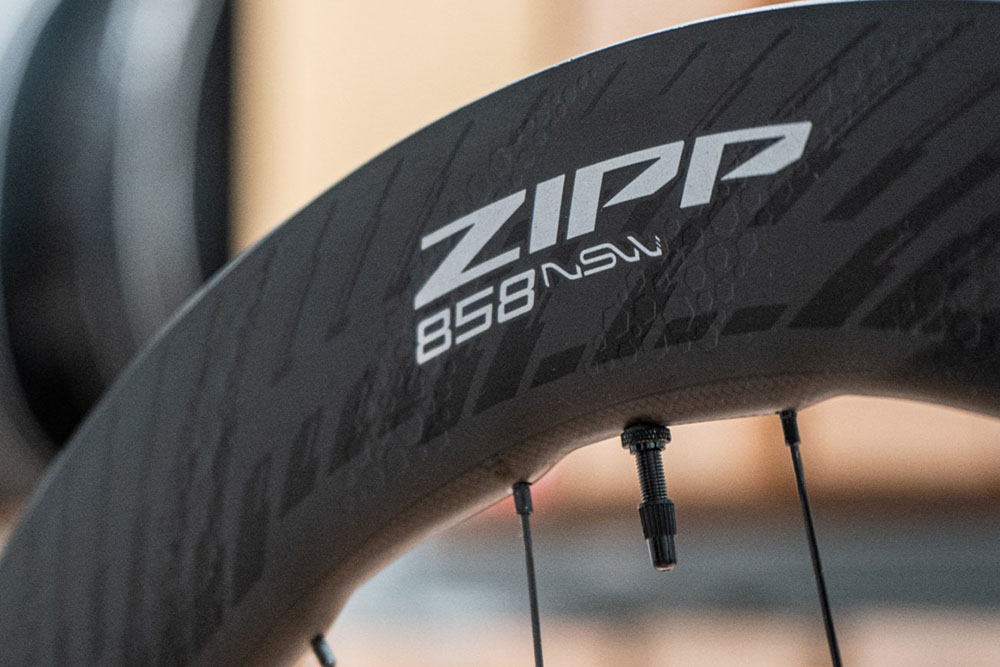 Roue Zipp hookless