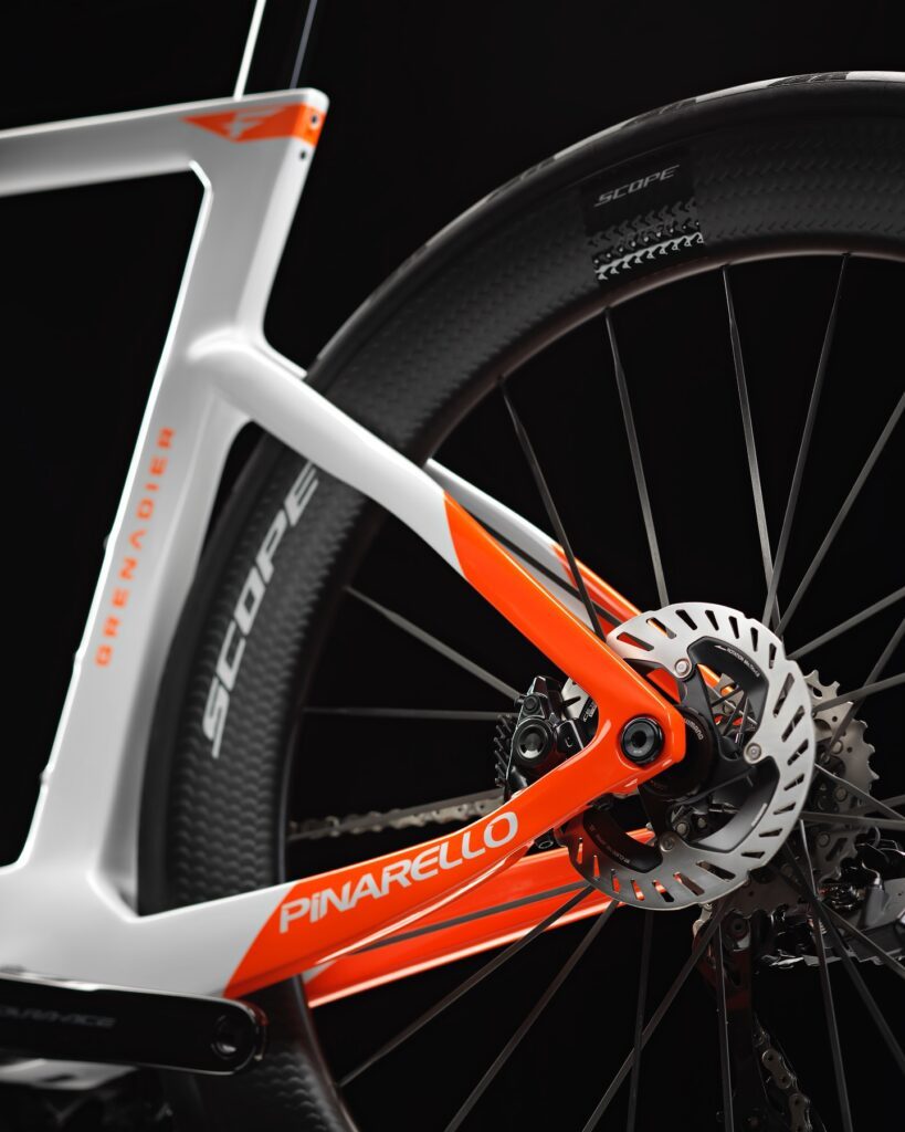 Roues Scope Artech sur le vélo Ineos Grenadiers 2026